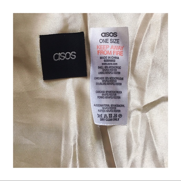 NWOT Asos White Black Stripe Faux Fur Scarf - Picture 6 of 7